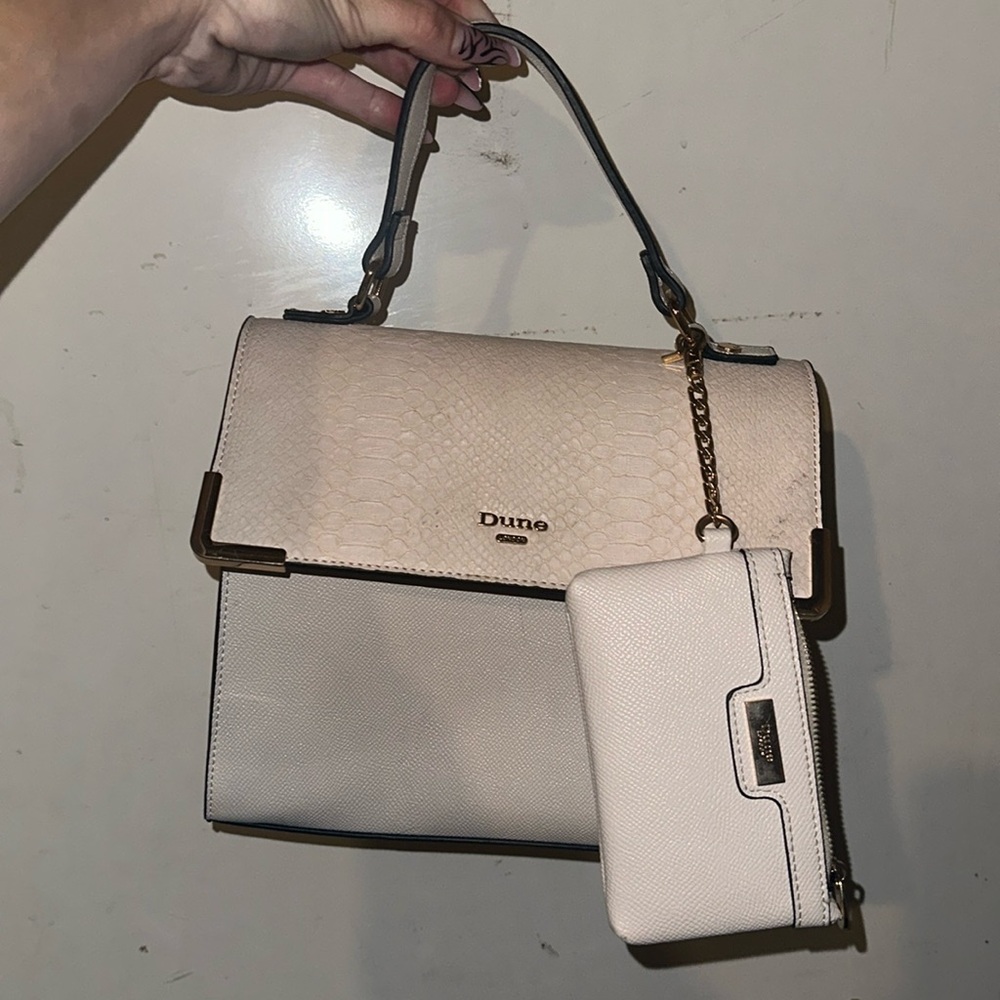 Hand bag